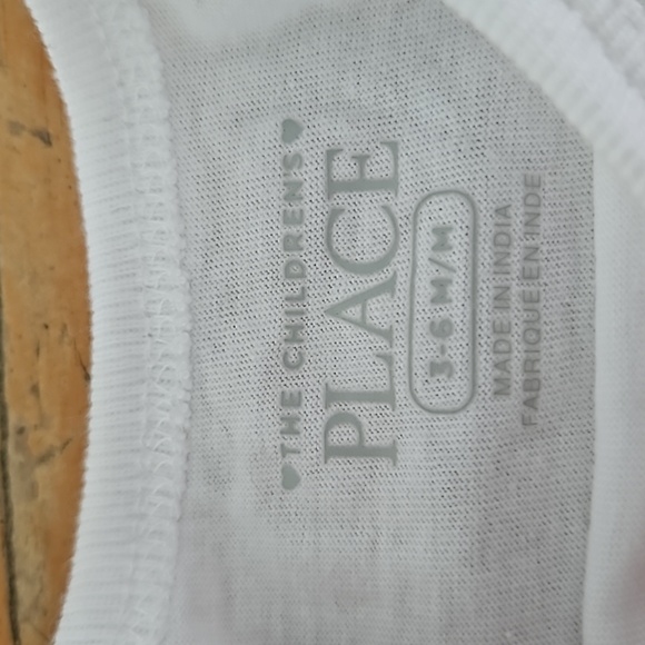 NWOT Adorable children's place girl's onesie,  size 3-6m - Picture 2 of 4